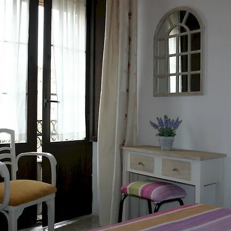 El Portillo Guest house 2*