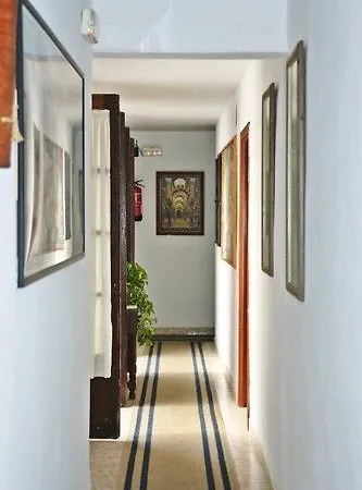 Guest house El Portillo 2*